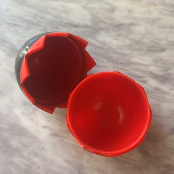 Walt Disney World Mickey Mouse Easter Egg 2016 - Picture 3 of 3